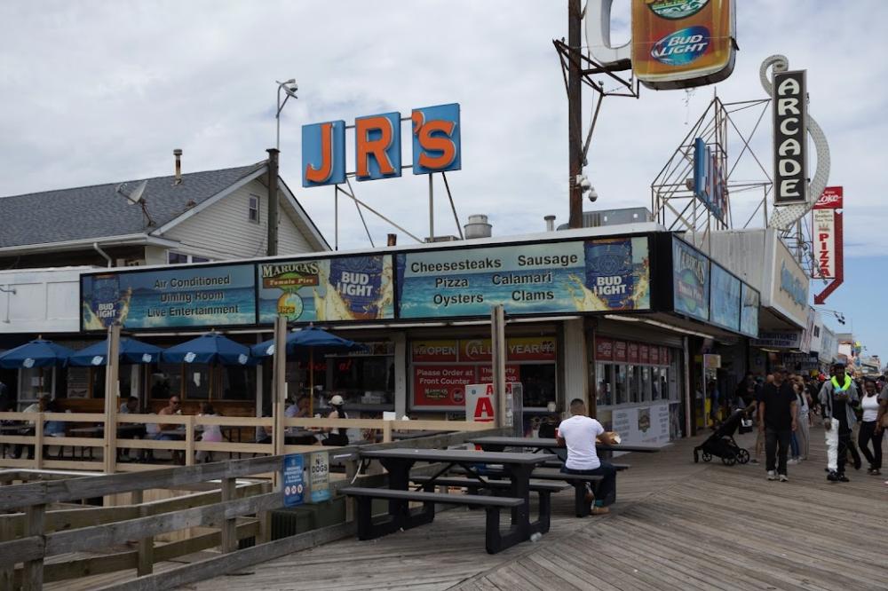JR's Ocean Bar & Grill